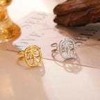 Palm tree motif ring in gold