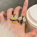 Women’s bee ring in yellow