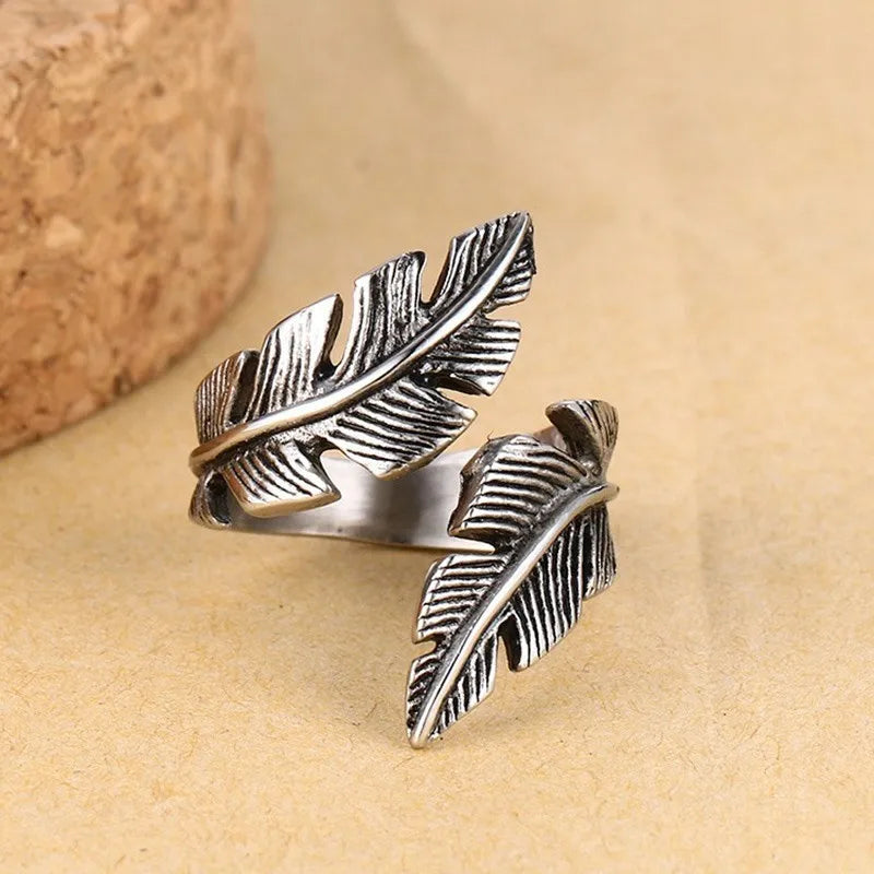 Adjustable silver-plated feather ring