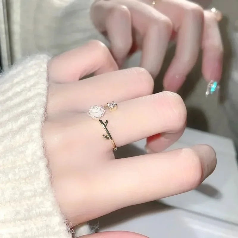 Tulip Flower Zircon Band Ring