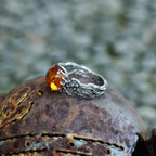 Retro-Style Flower and Pearl Band Ring