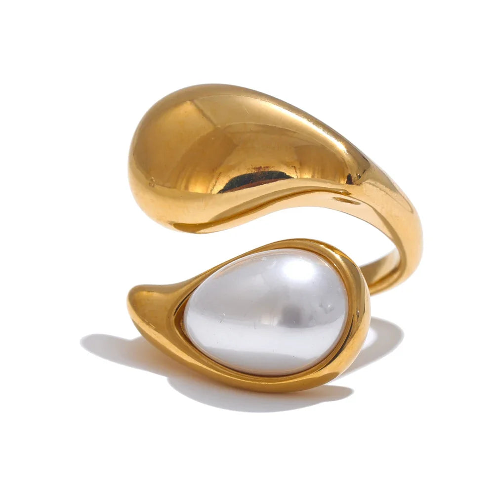 White Pearl Water Drop Band Ring gold