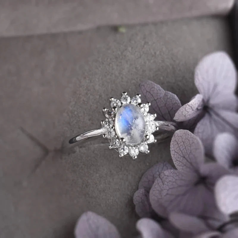 Oval Band Ring with Moonstone and Zircon