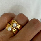 Women's Band Ring with Pearl