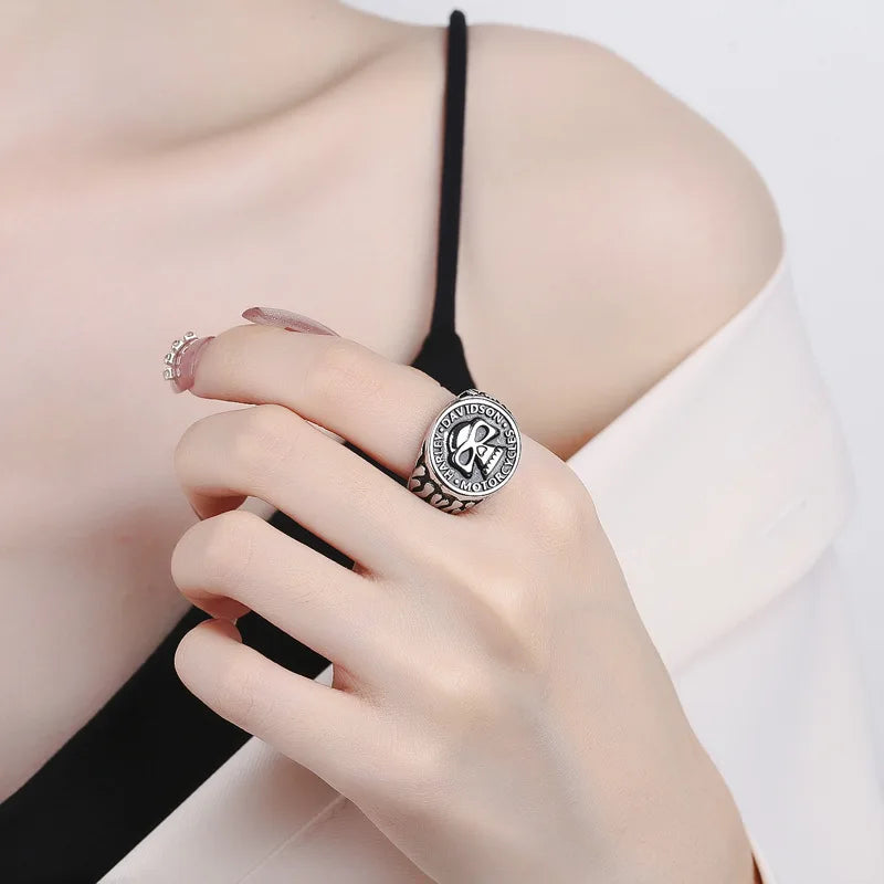 Gothic Skull Head Ring