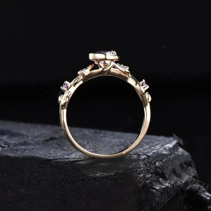 Moon Crescent and Cubic Zirconia Ring in Gold
