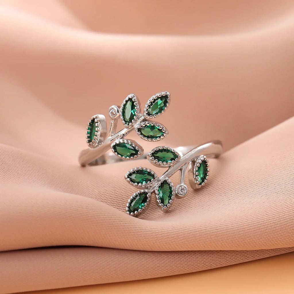 Ring with Autumn Green Leaves