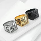 Ring with Egyptian Pyramid 