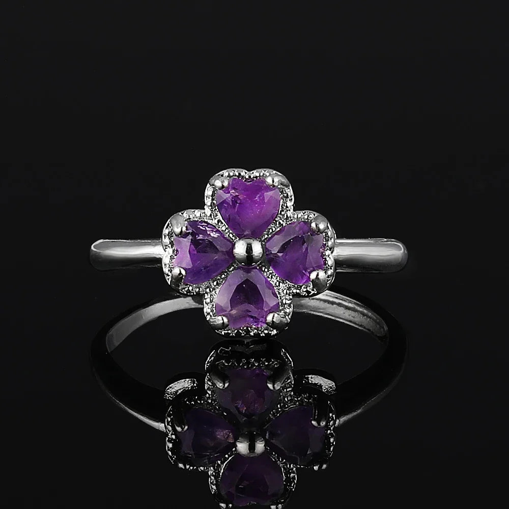 Ring with Four-Leaf Clover in Amethyst Stone