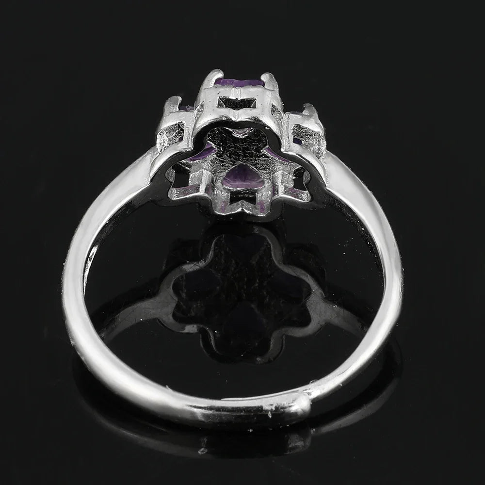 Ring with Four-Leaf Clover in Amethyst Stone
