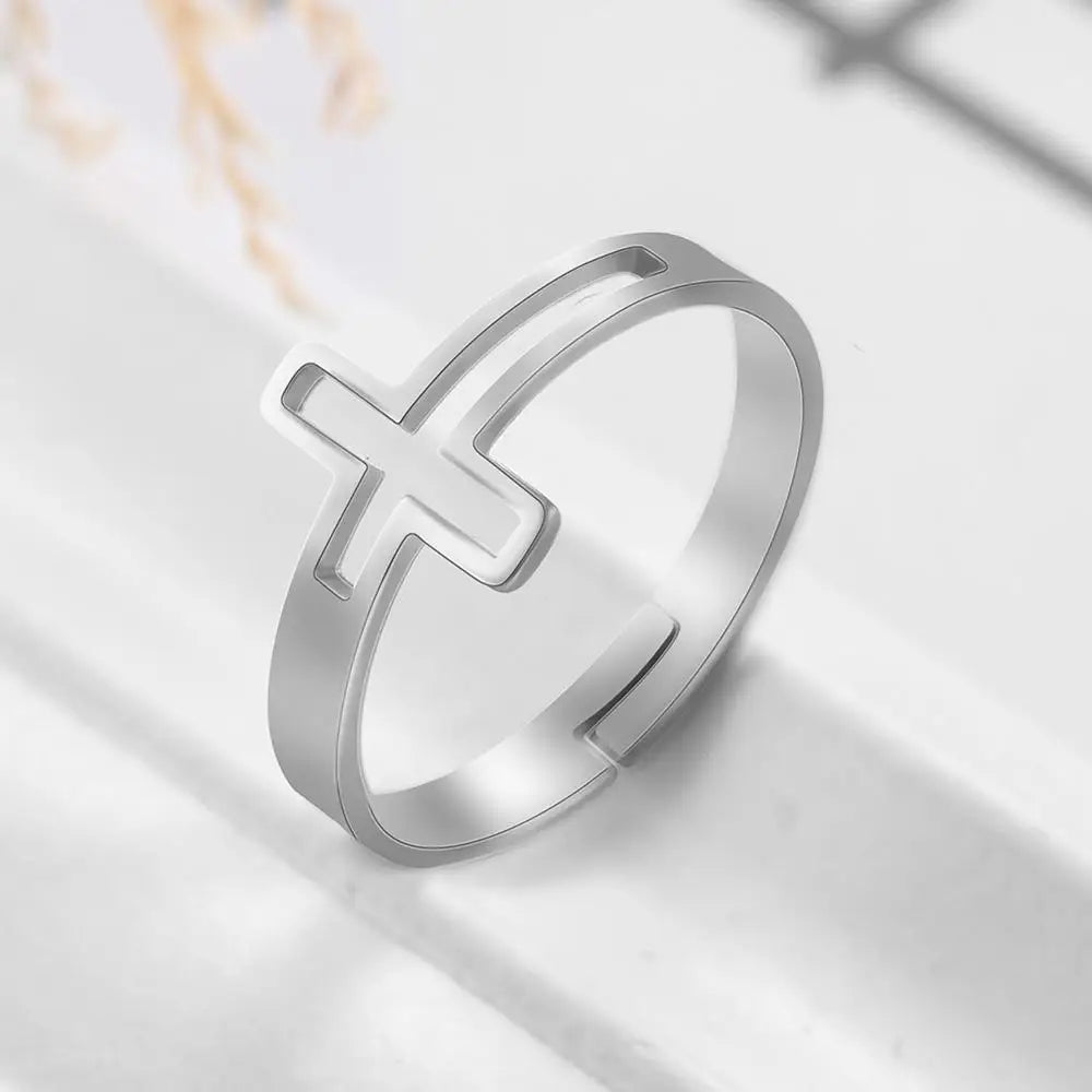 Discreet Cross Ring silver
