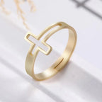 Discreet Cross Ring gold