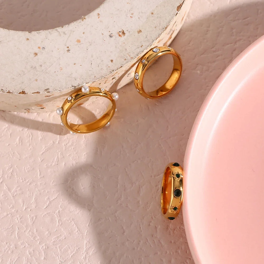 Style Ring with Pearls and Zircon 2