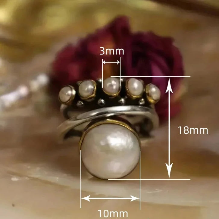 Vintage-Style Ring with Pearl