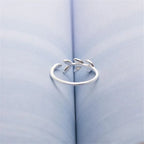 Elegant Ring with Laurel Leaf