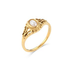 Vintage-Style Women's Ring with Pearl