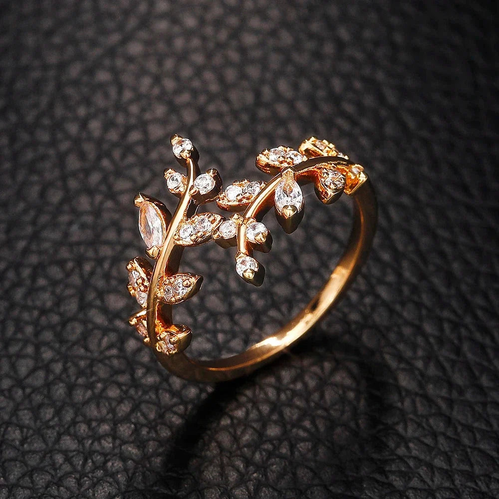 Autumn Zircon Laurel Leaf Ring in Gold