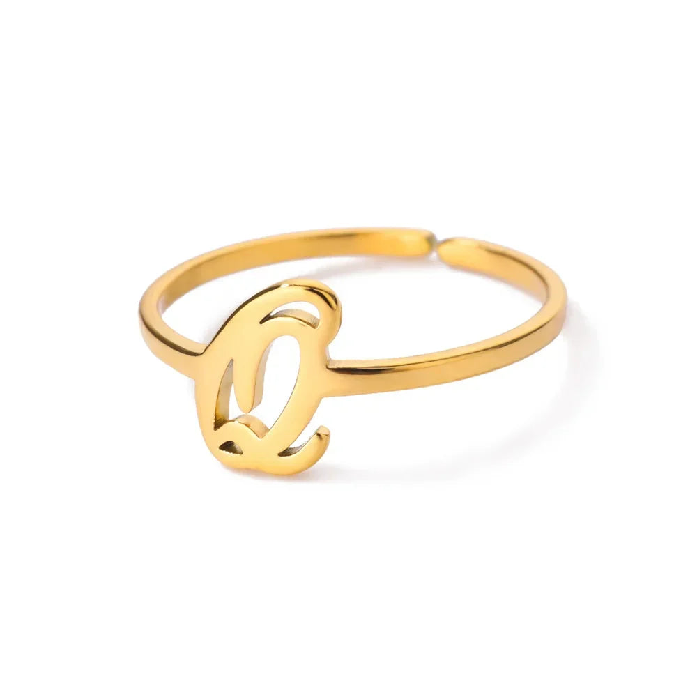Delicate personalized ring with initial q