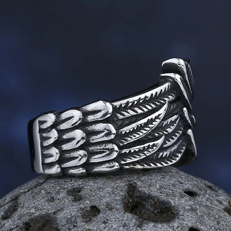 Aged feather motif ring