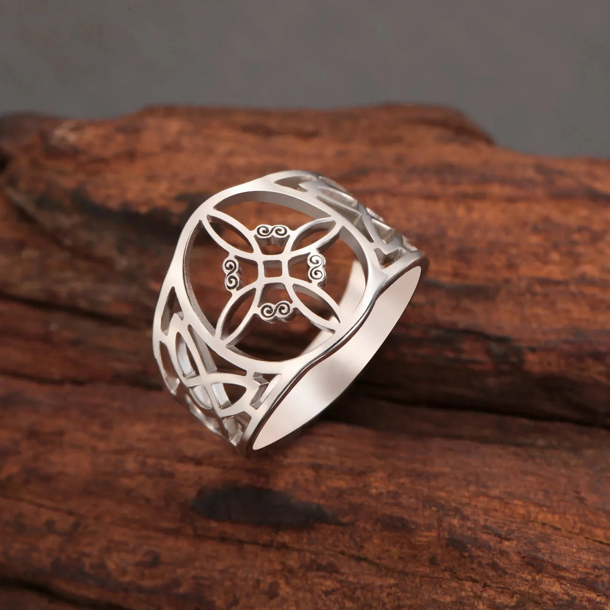 Witch's Knot Ring for Women, Protective Wiccan Ring in Silver
