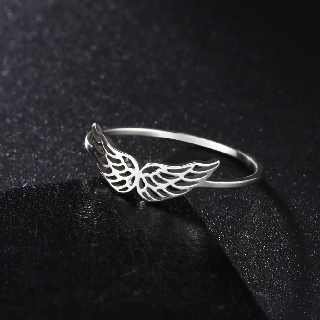 Women’s angel wings ring silver
