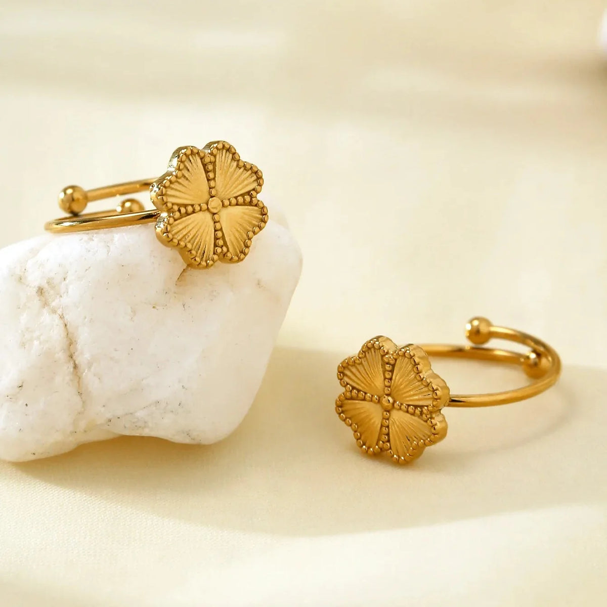 Retro Ring with Four-Leaf Clover
