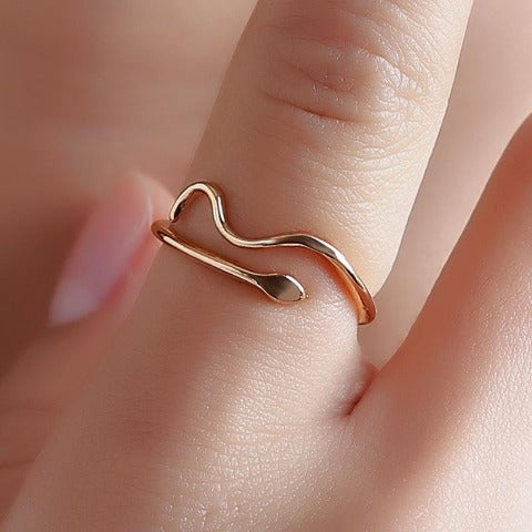 Serpent Ring Gold