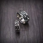 Punk-Style Skull Ring
