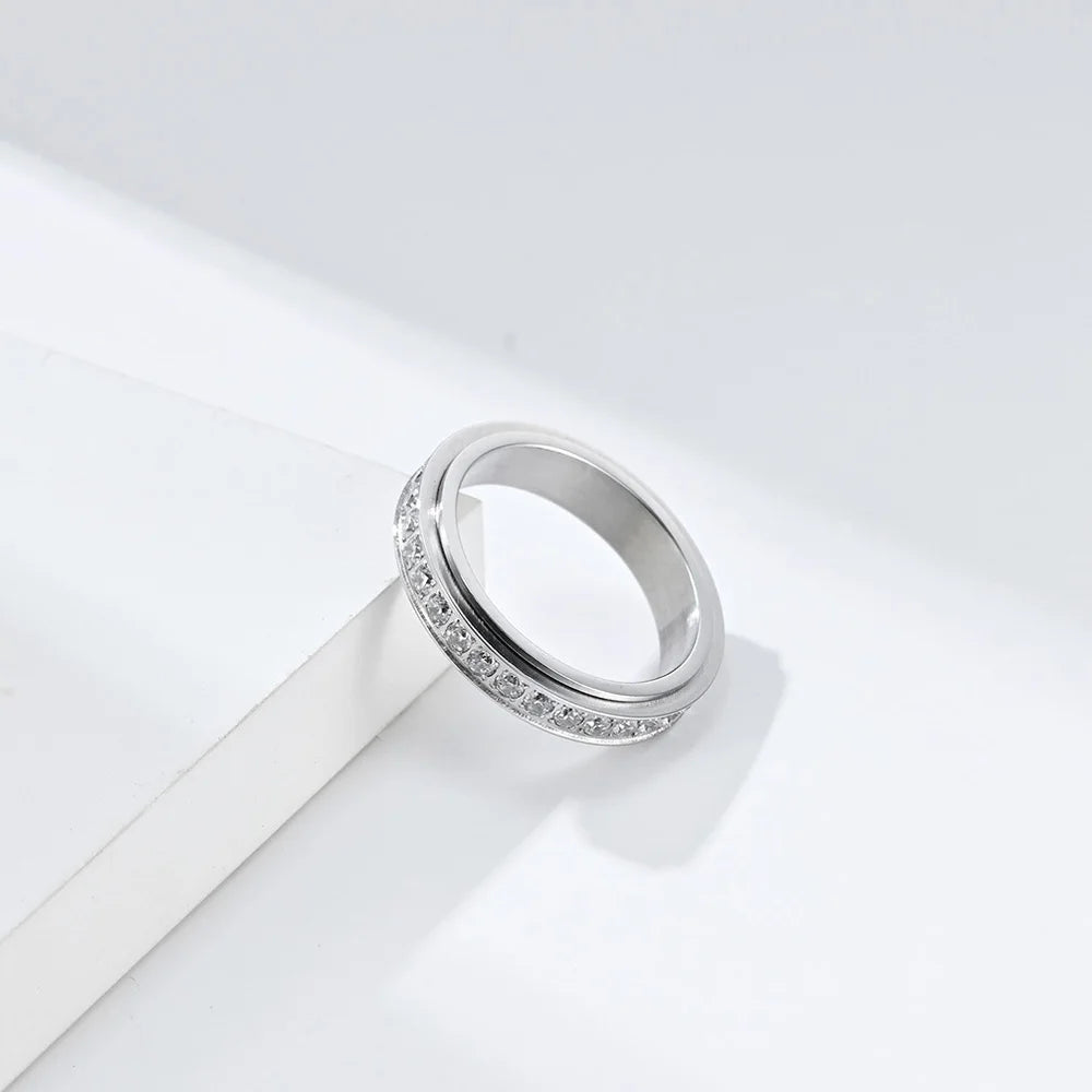 Anti-Stress Spinning Ring with Zircon