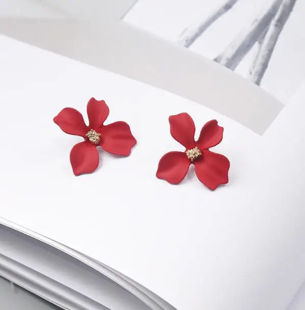Four-Petal Flower Stud Earrings red