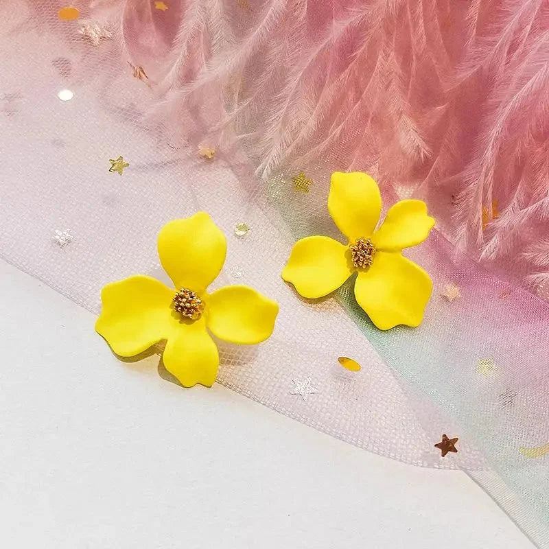 Four-Petal Flower Stud Earrings yellow
