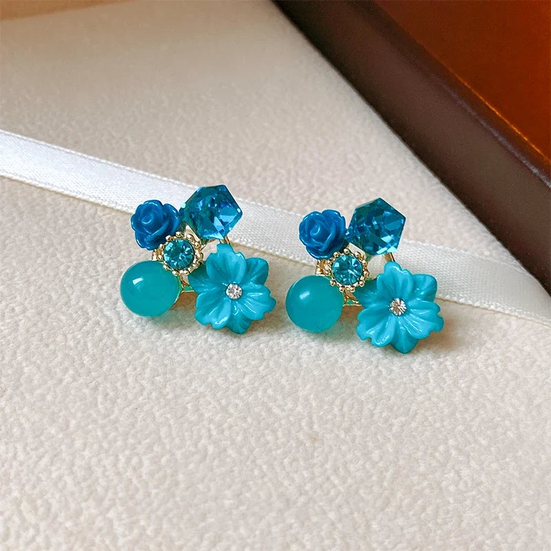 Flower and Pearl Stud Earrings blue 1