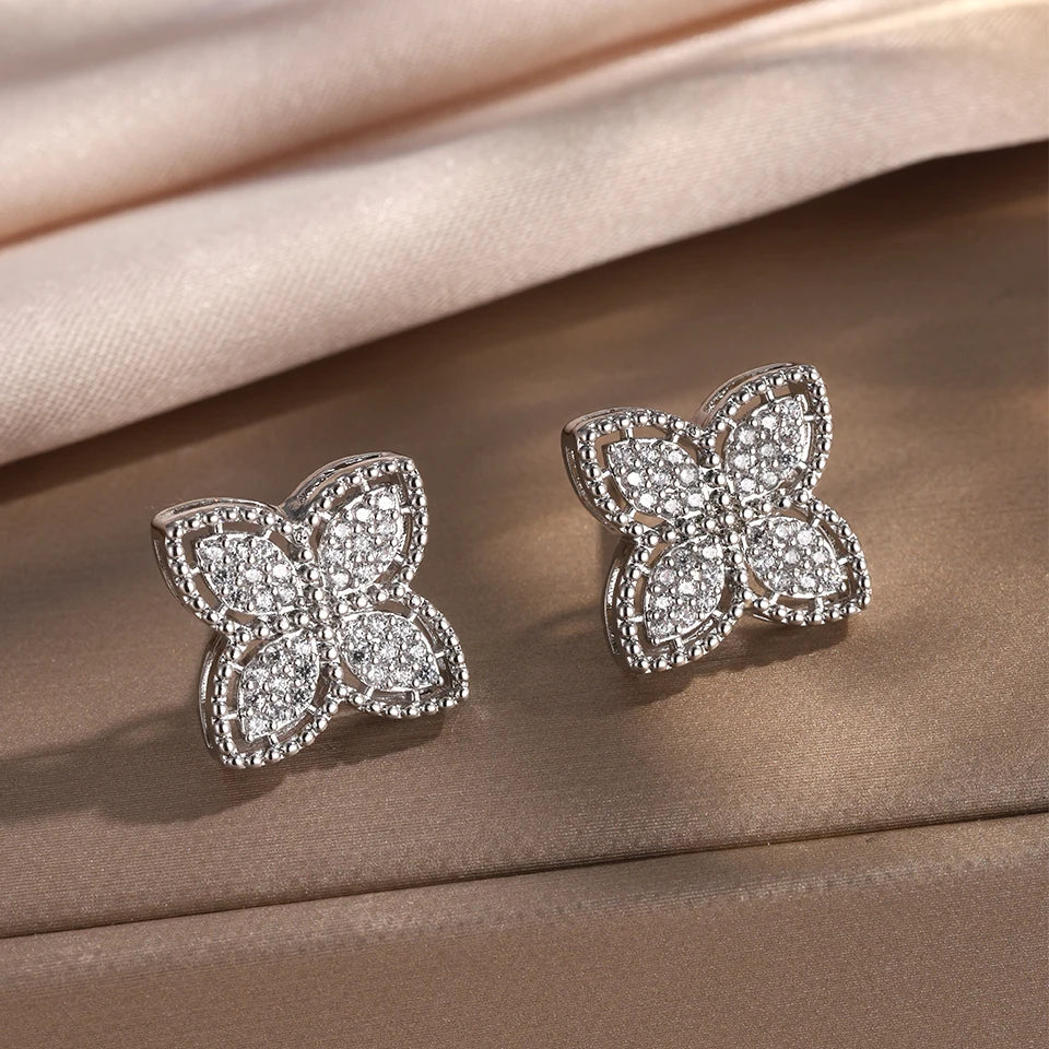 Four-Leaf Clover Stud Earrings in Silver Zircon