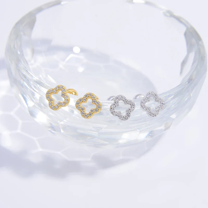 Four-Leaf Clover Stud Earrings gold