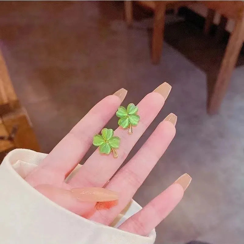 Four-Leaf Clover Stud Earrings in Green