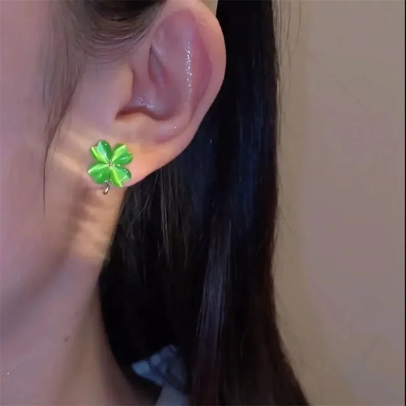 Four-Leaf Clover Stud Earrings in Green