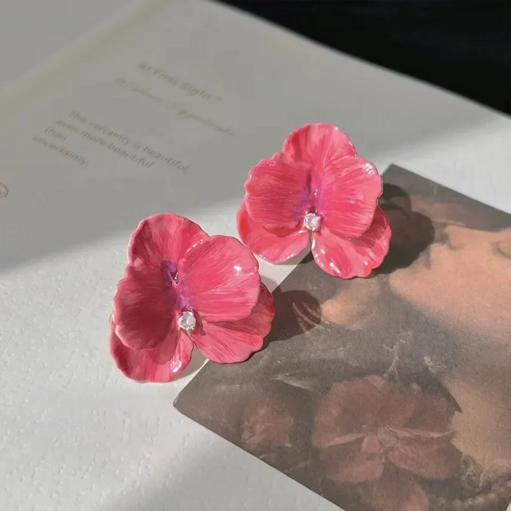 Four-Petal Flower Stud Earrings red