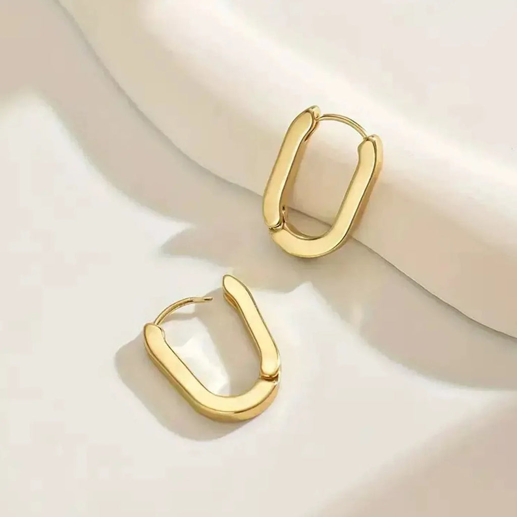 Elegant geometric earrings