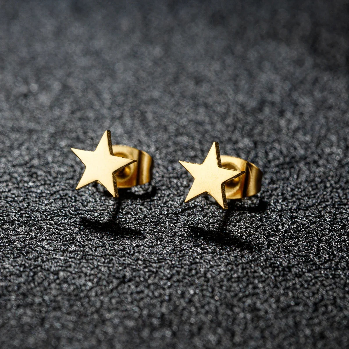 Lightweight Star Stud Earrings gold
