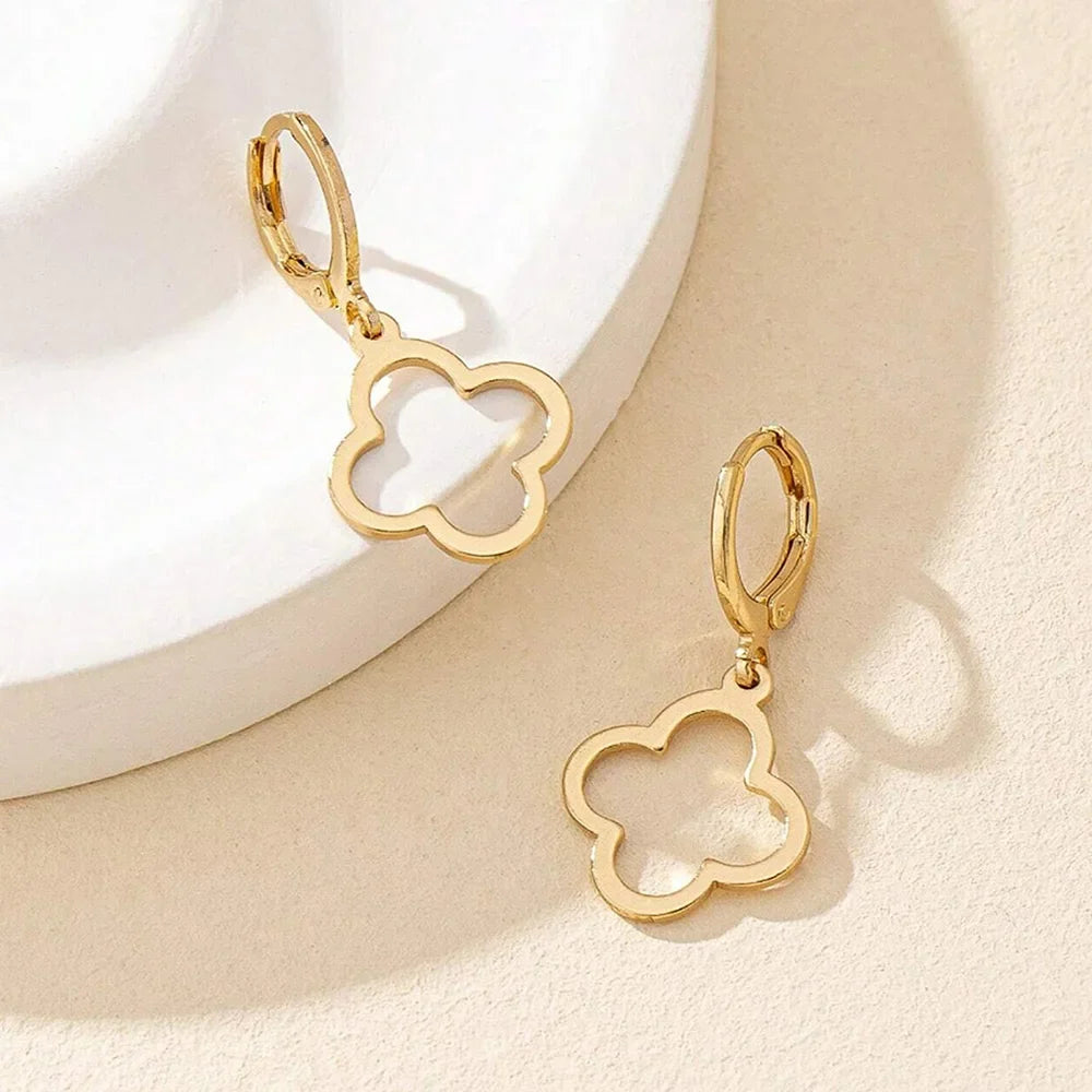 Four-Leaf Clover Drop Earrings gold