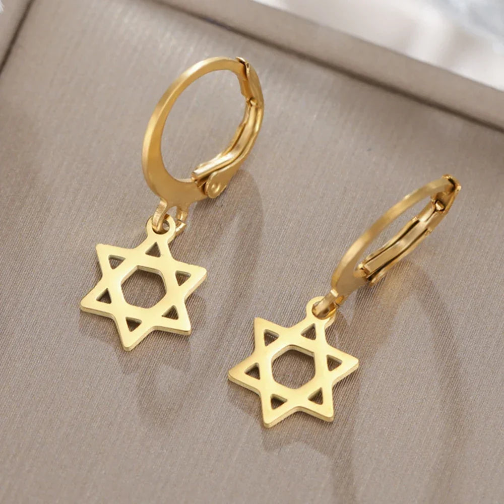 Women's dangle earrings with the symbolic Jewish Star of David in gold