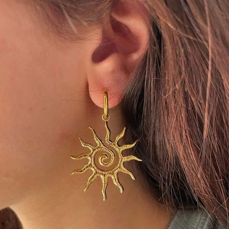 Sun Dangle Earrings gold