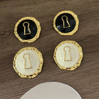 Round key earrings 