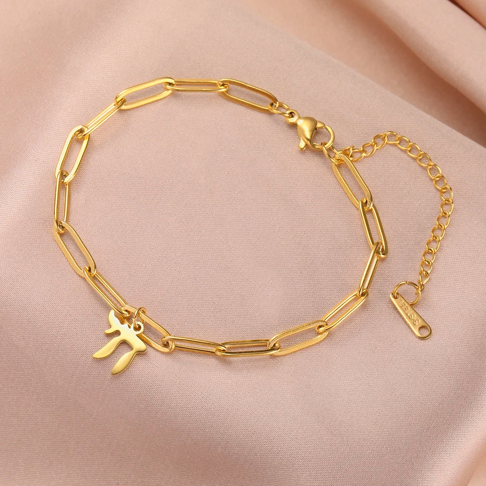 Bracelet with the Jewish symbol of life Chai gold