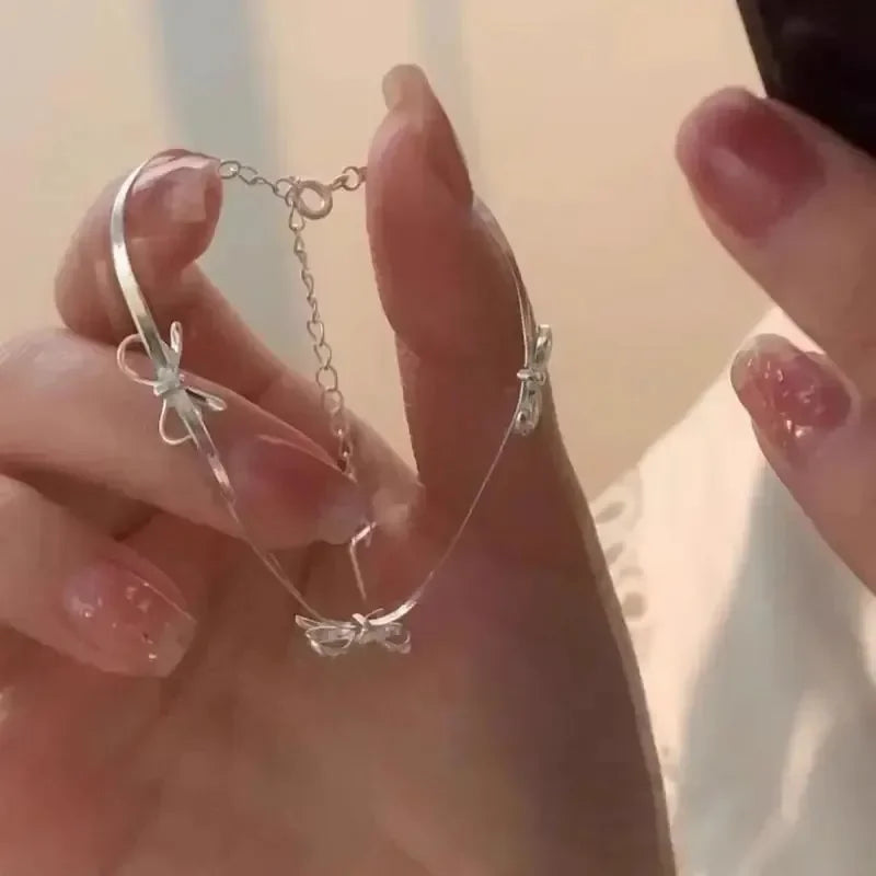 Silver women’s bow bracelet