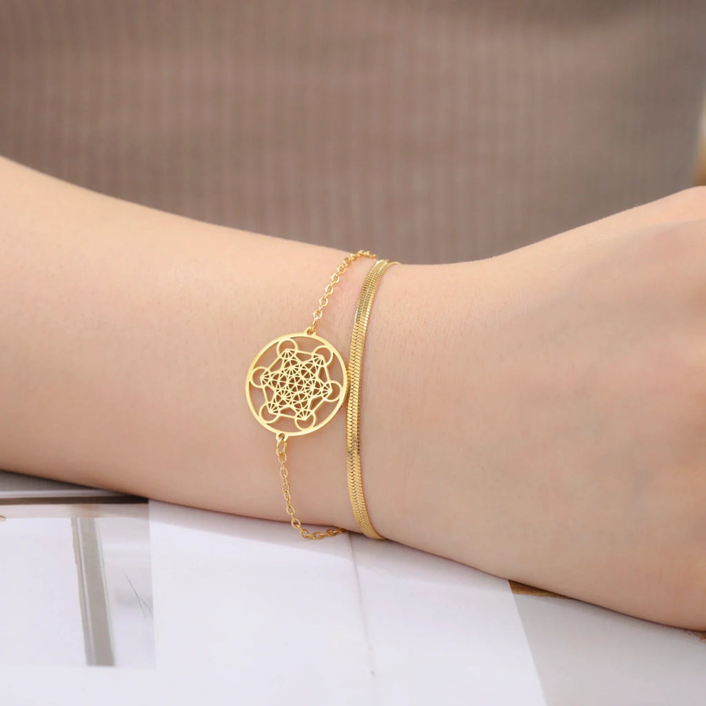 Bracelet with Metatron's Cube Pendant in gold