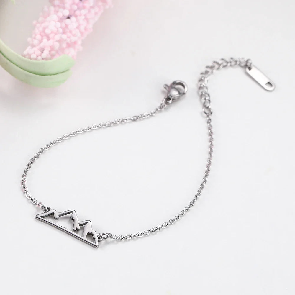 Mountain Pendant Bracelet for Women in silver