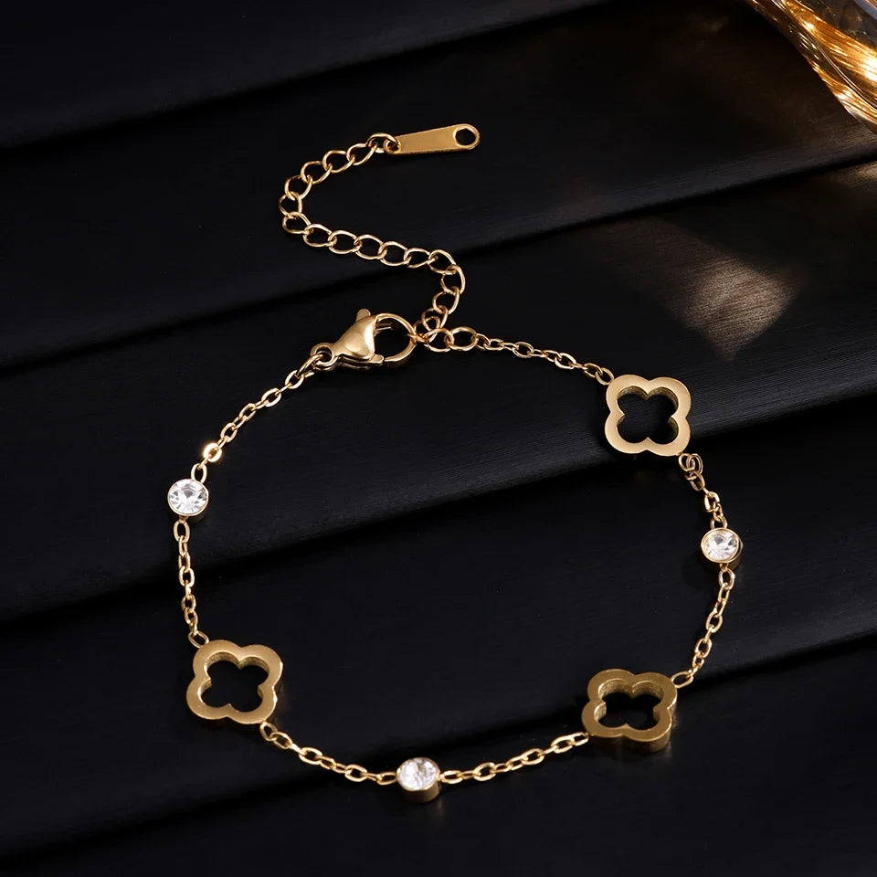 Four-Leaf Clover Bracelet with Gold Zircon