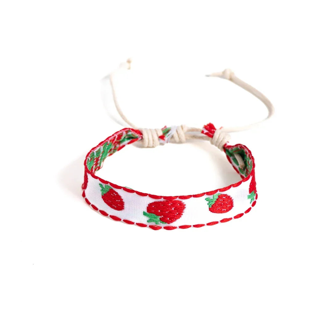 Red Summer-Style Brazilian Bracelet