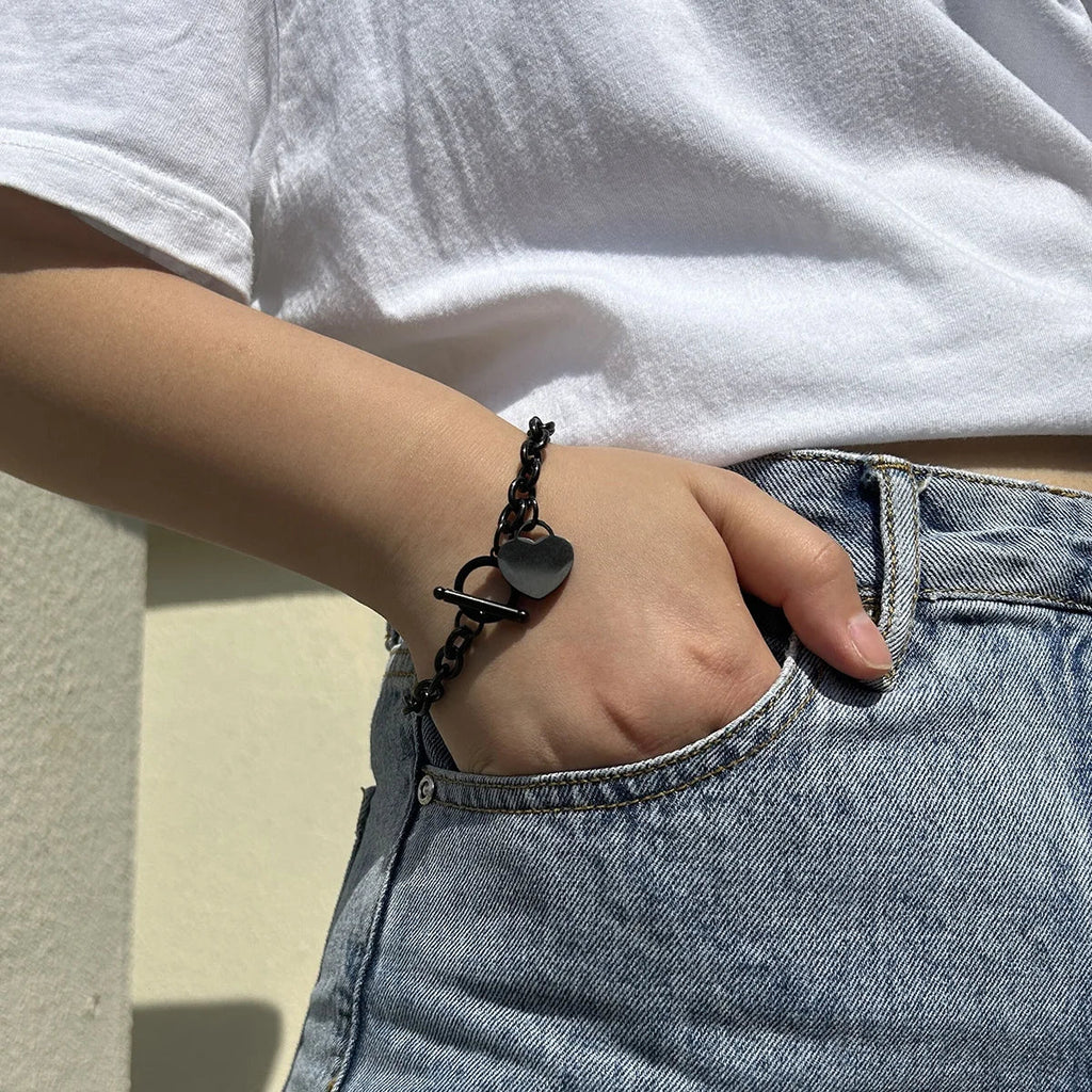 Women's Heart Curb Bracelet black